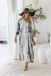 Womens Ashley Long Tunic Shirt Dress in cream and black tie dye finish, in soft lightweight rayon, 3/4 sleeves and pockets.