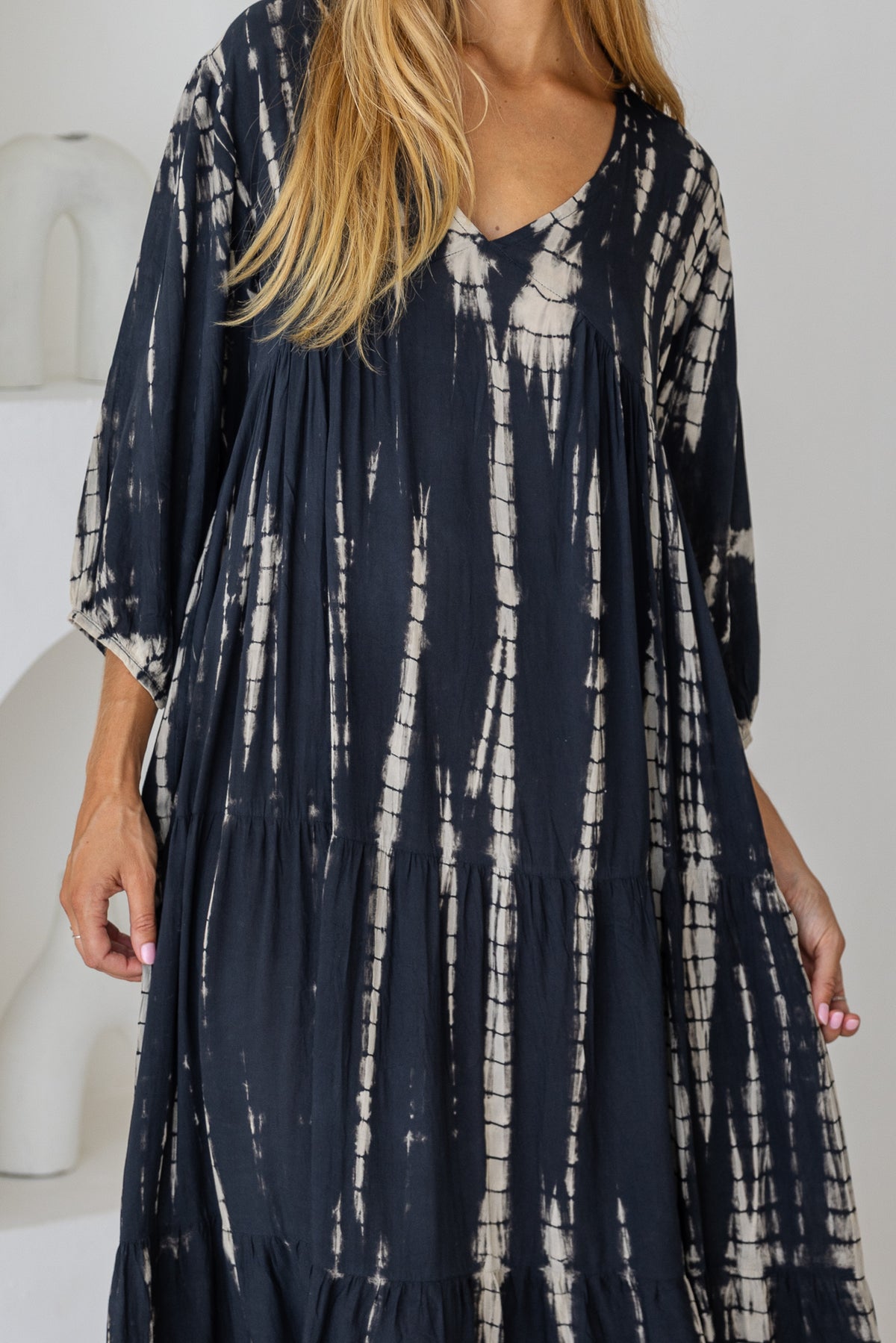 Womens Freya Long Tunic Dress in black and beige tie dye finish, in soft lightweight rayon, with side splits, 3/4 sleeves, pockets and hand beaded detailing.
