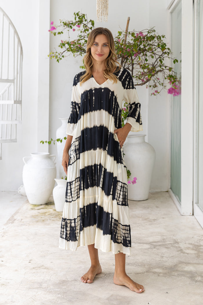 Womens Frida long smock dress in black and cream tie dye, in soft lightweight rayon with discreet side pockets and 3/4 trumpet sleeves