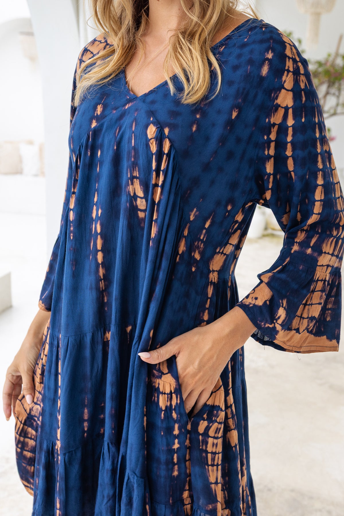 Womens Frida short smock dress in navy and copper tie dye, in soft lightweight rayon with discreet side pockets and 3/4 trumpet sleeves