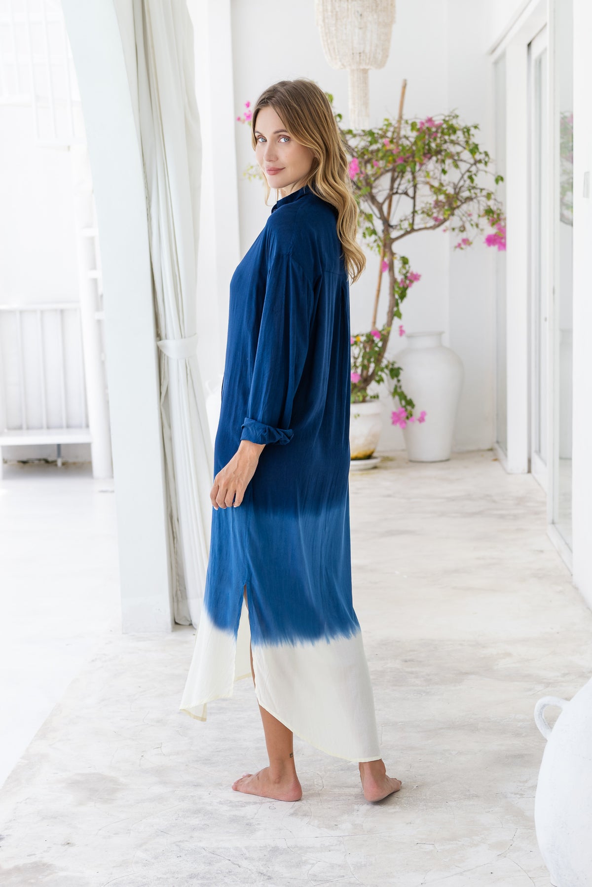Womens Lisy maxi shirt dress in navy ombré finish, in soft lightweight rayon, with  a button down front, cuffed long sleeves, side splits, discreet pockets and a detachable belt.