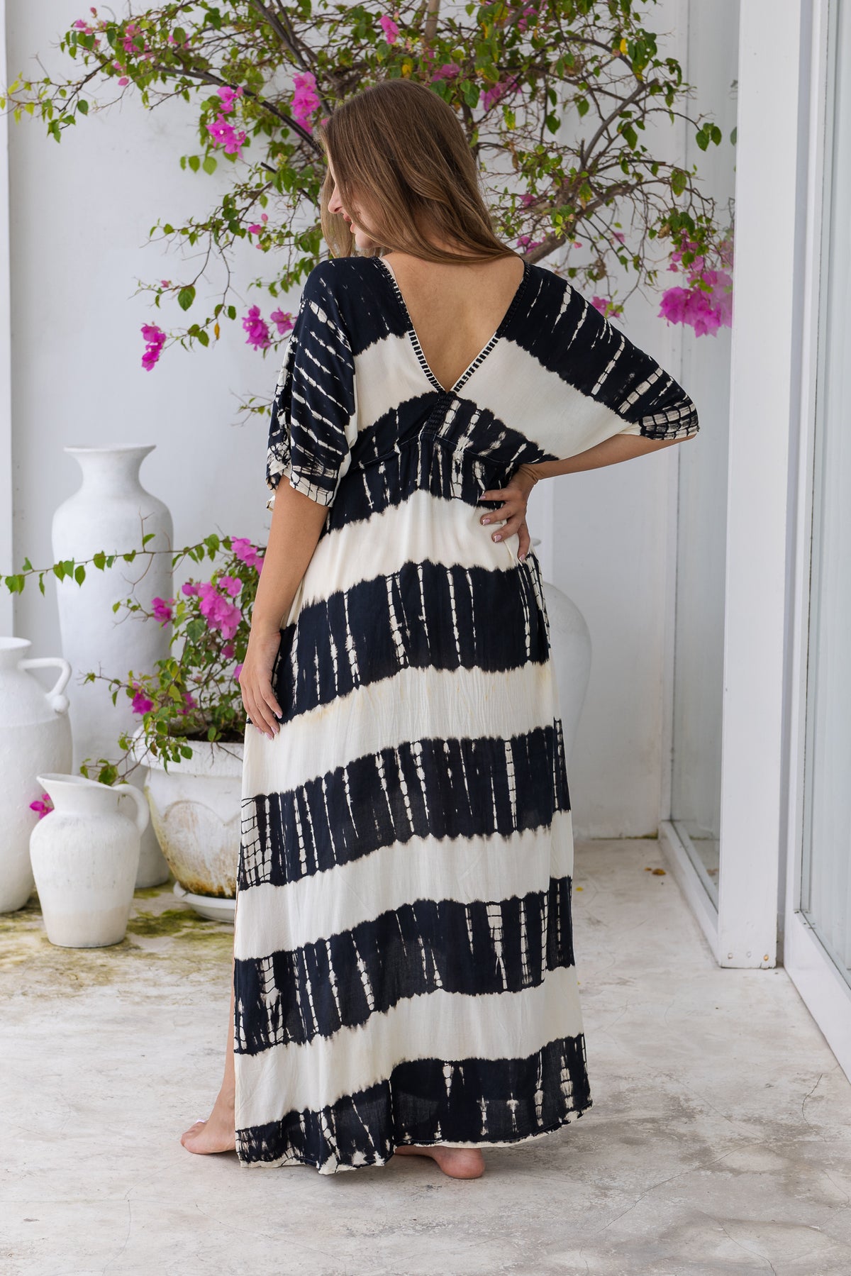 Womens Molly Kaftan in black and cream tie dye finish, in soft lightweight rayon, with side splits, pockets and hand beaded detailing. Plus size fit.