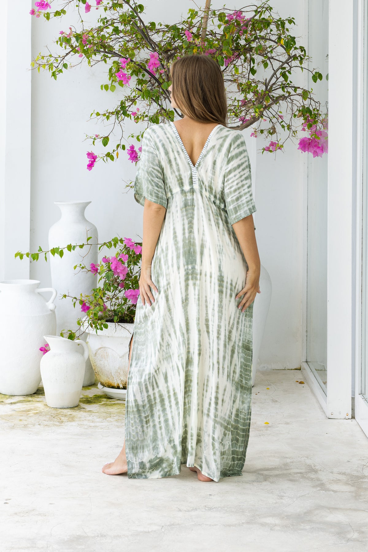 Womens Molly Kaftan in green and cream tie dye finish, in soft lightweight rayon, with side splits, pockets and hand beaded detailing. Plus size fit
